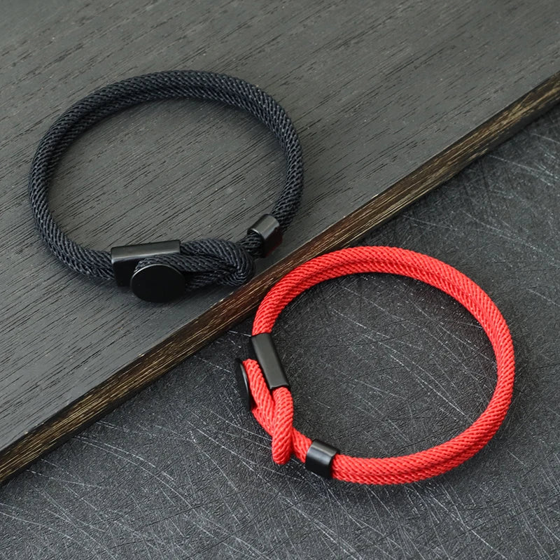 Silent Knot